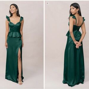 Revelry Emerald Green Piper Satin dress size 4/small NWT